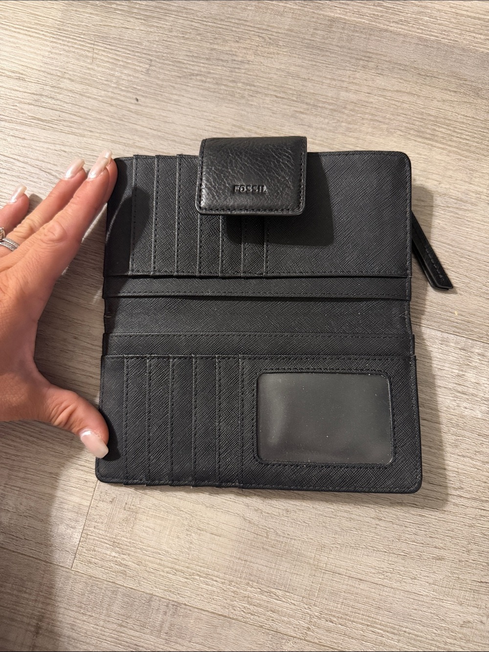 Women’s black fossil wallet 🖤 - Picture 5 of 5